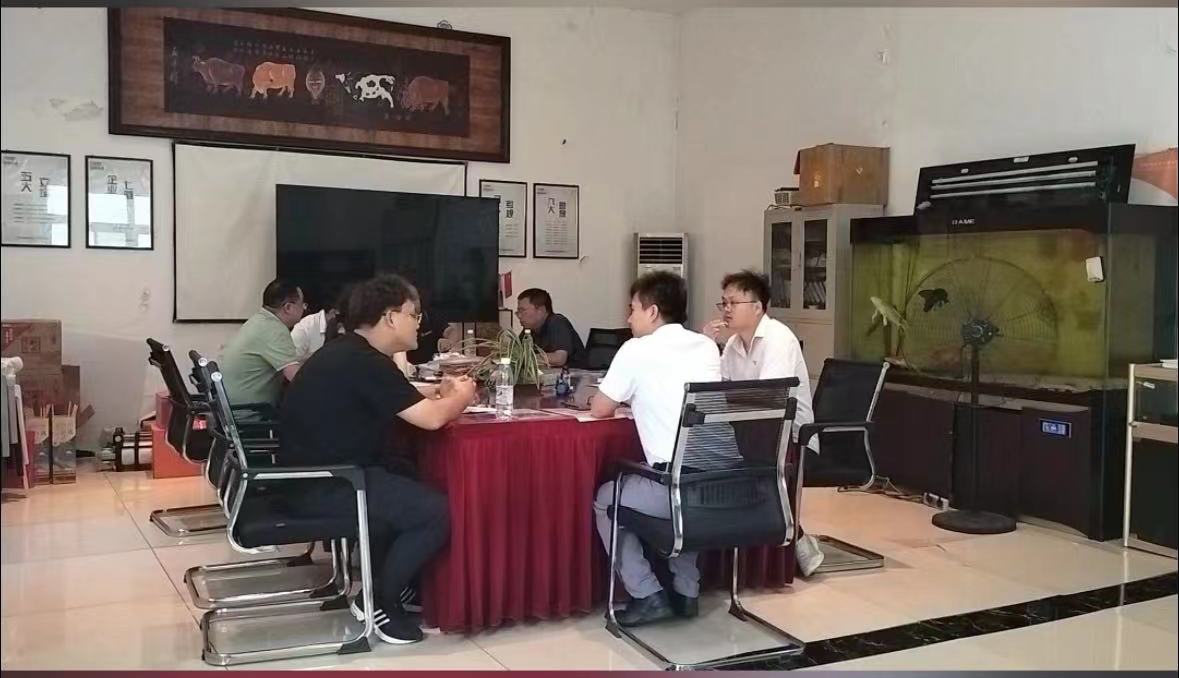 多家客戶冒雨來訪 4家客戶現場簽約！